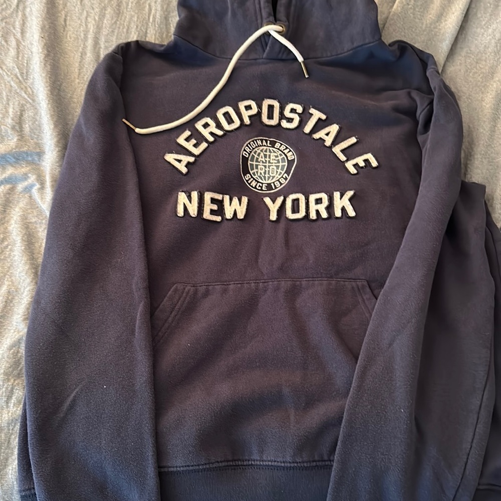 Men’s Aeropostale sweatshirt
